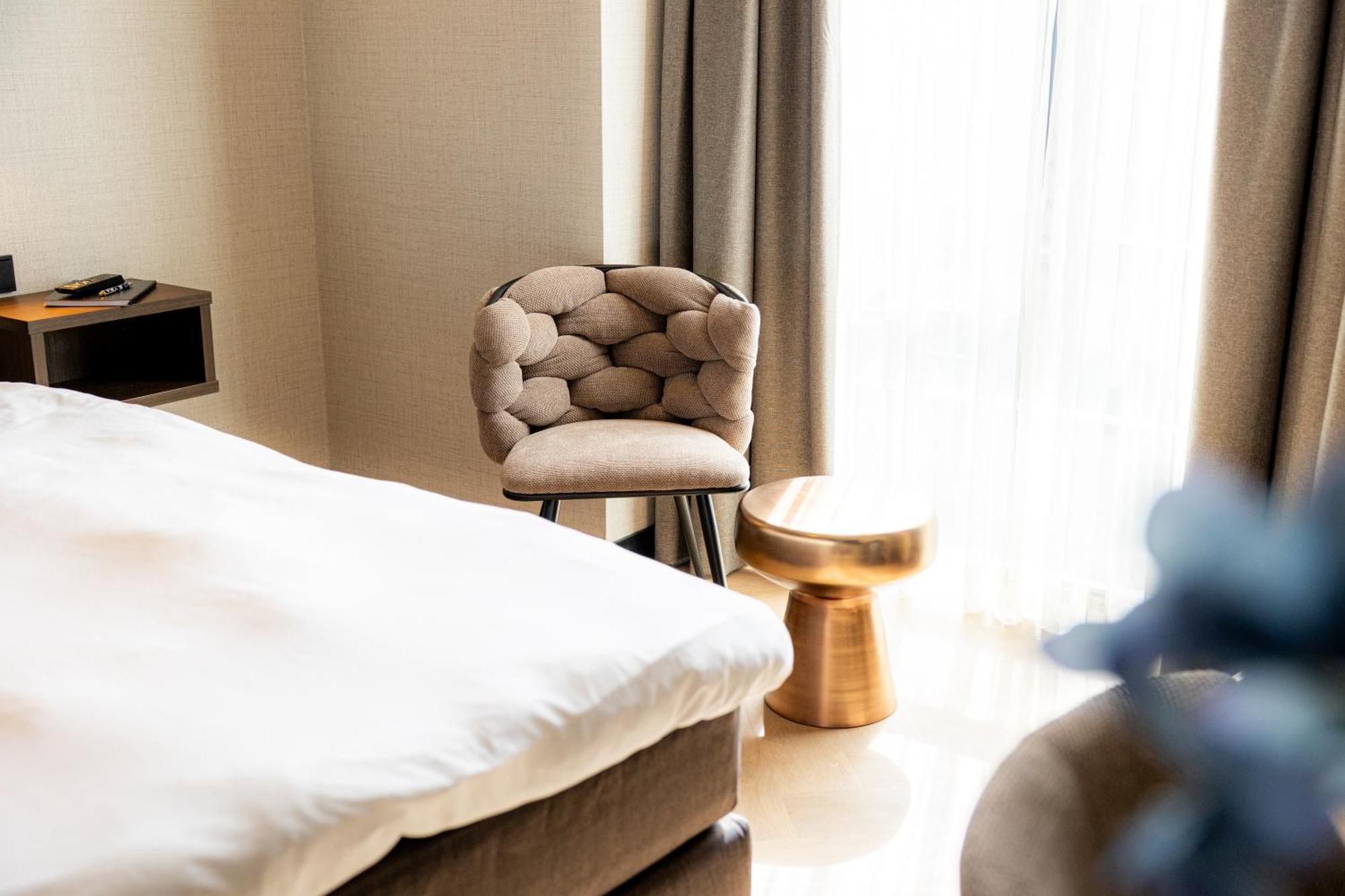 Hotel Twenty-Three Amsterdam Airport 호프트도프 외부 사진